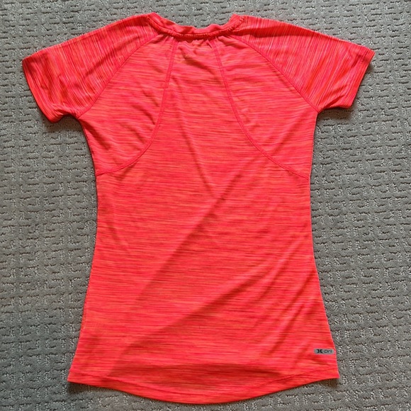 Coral/neon pink exercise top - Picture 2 of 2
